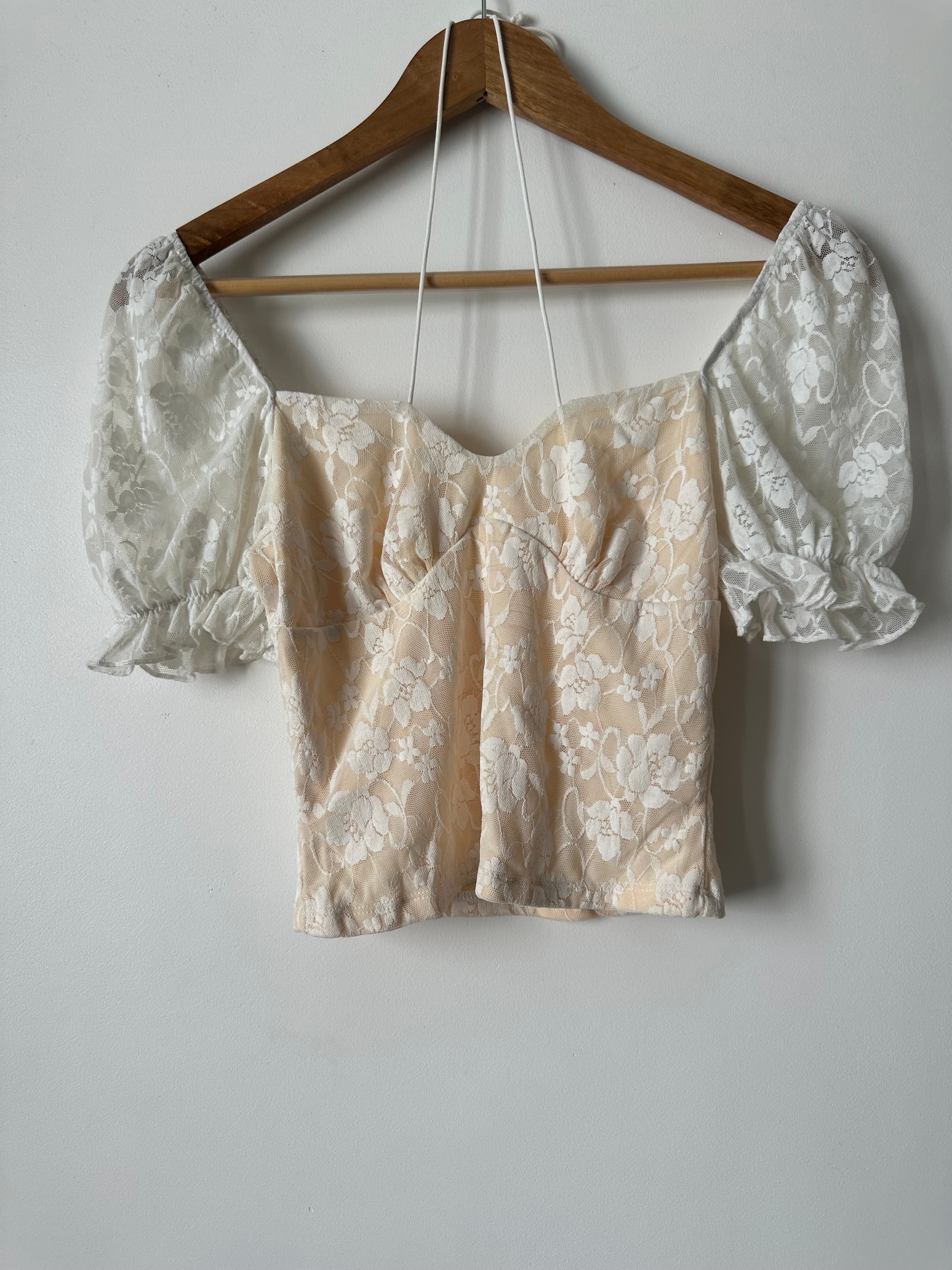 Sweetheart neckline crop top